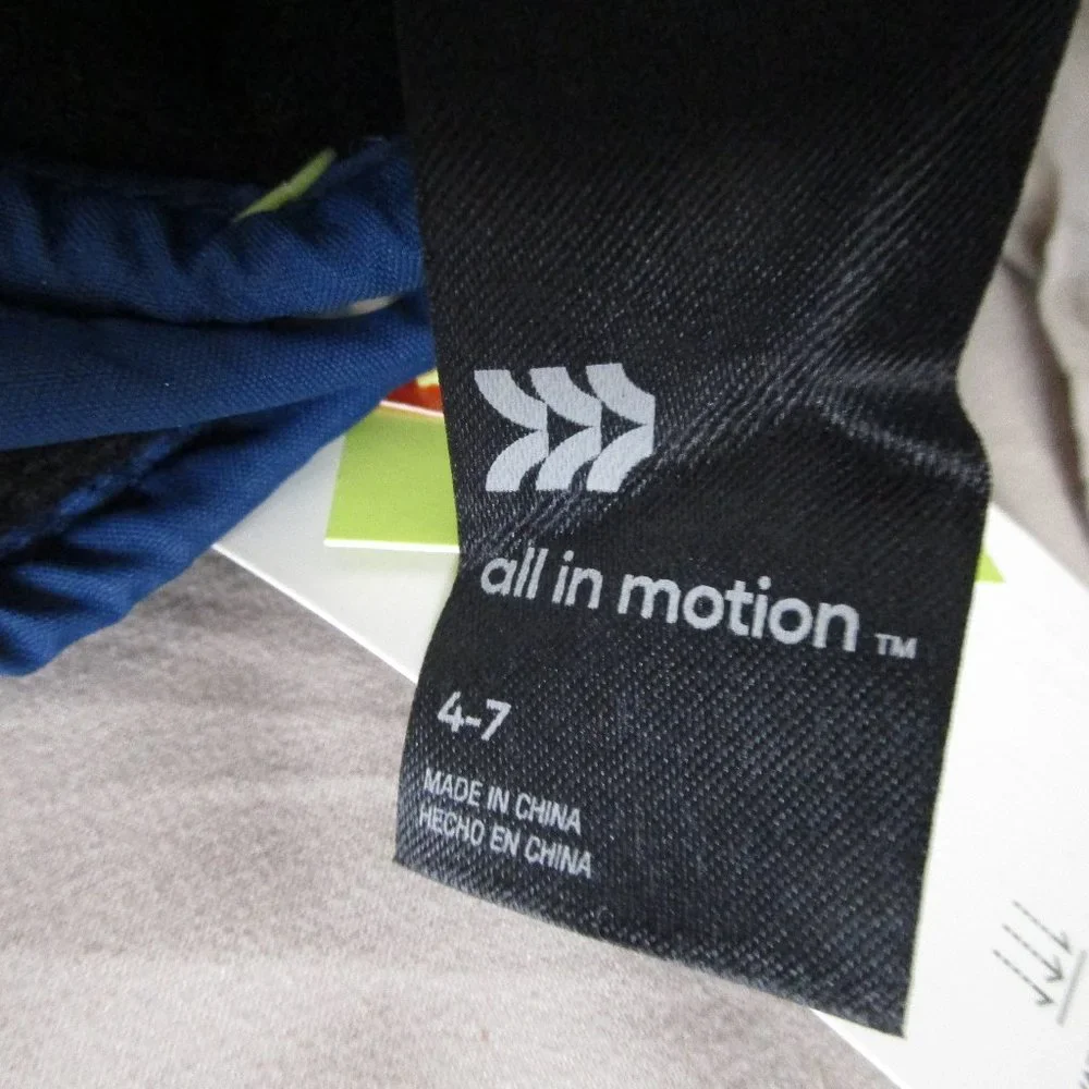 BRAND NEW child size snow sport gloves